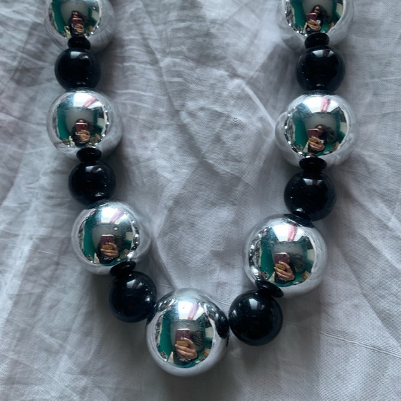 Paparazzi black and silver bead necklace - Picture 3 of 3